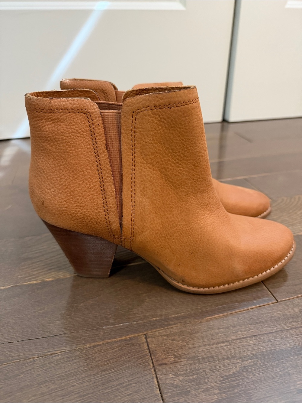 Splendid Tan Leather Ankle Booties